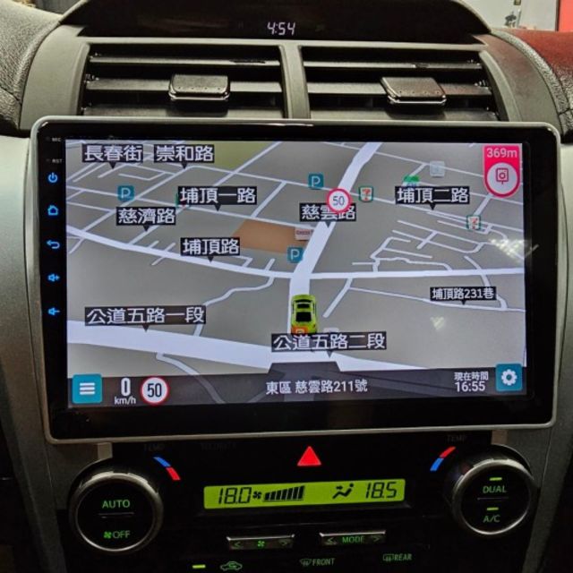 2013 TOYOTA CAMRY 2.0 僅跑11萬 IKEY 摸門 雙區恆溫 定速 後做出風口 安卓機 鋁圈 卡鉗  第20張相片