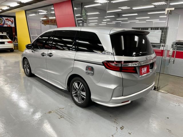2017 HODNA ODYSSEY 2.4 APEX 實跑10萬 360環景 IKEY 恆溫 盲點 電尾門 電動滑門  第2張相片