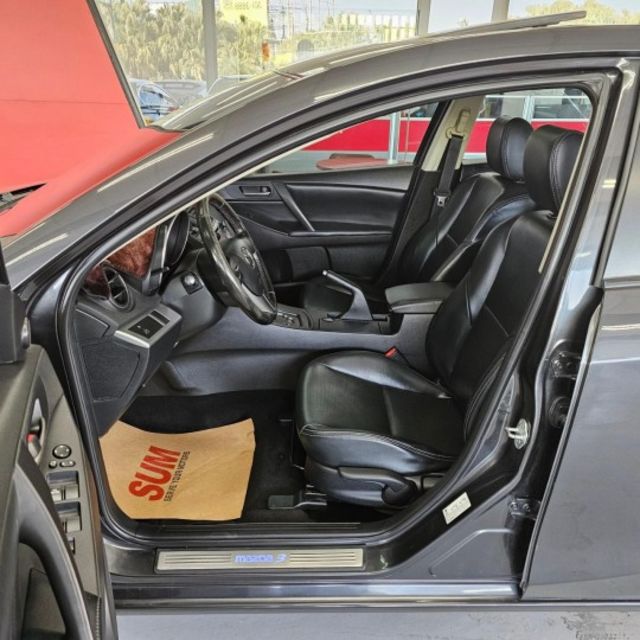 2014 MAZDA 3 1.6 一手女用 天窗 倒車影像 數位電視 導航 電折後視鏡 ISOFIX 方向盤快控鍵  第7張相片