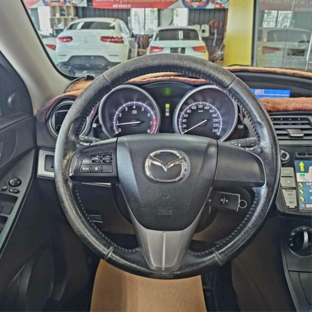 2014 MAZDA 3 1.6 一手女用 天窗 倒車影像 數位電視 導航 電折後視鏡 ISOFIX 方向盤快控鍵  第11張相片
