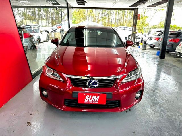 2013 Lexus CT200H IKEY 摸門 倒車顯影 電動座椅 雙區恆溫 抬頭顯示 加熱座椅 定速  第3張相片