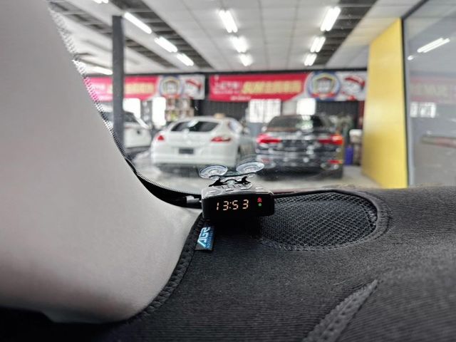 2013 Lexus CT200H IKEY 摸門 倒車顯影 電動座椅 雙區恆溫 抬頭顯示 加熱座椅 定速  第20張相片