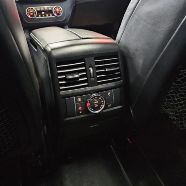 2016 AMG GLE63Coupe 4MATIC 電尾門 倒車顯影 電折 IKEY 天窗 電動座椅 環景 換檔撥片  第17張相片