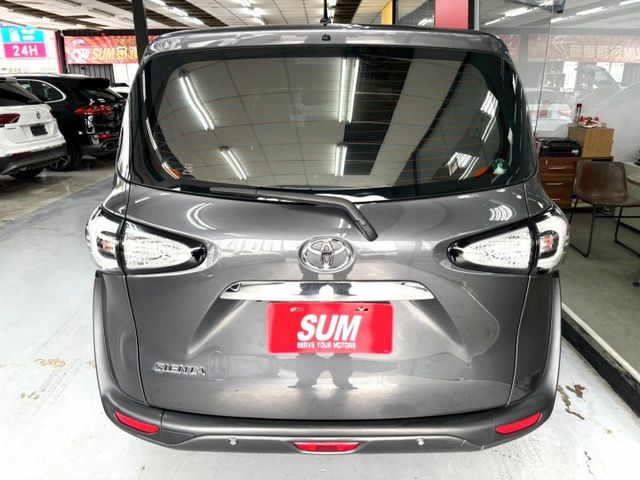 2018 Toyota Sienta 7人座 豪華 摸門 ikey 抬頭顯示 倒車顯影 導航 isofix 定速 恆溫  第4張相片