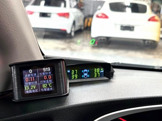 2018 Toyota Sienta 7人座 豪華 摸門 ikey 抬頭顯示 倒車顯影 導航 isofix 定速 恆溫  第16張相片