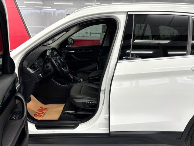 2019 BMW X1 sDrive18i領航版 摸門 IKEY 電動座椅 雙區恆溫 倒車顯影 電尾門 導航  第7張相片