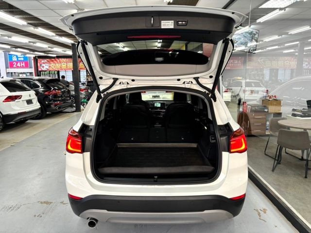 2019 BMW X1 sDrive18i領航版 摸門 IKEY 電動座椅 雙區恆溫 倒車顯影 電尾門 導航  第10張相片