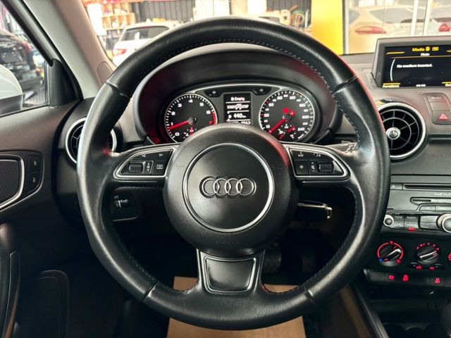2015 Audi A1(NEW) 30 TFSI 一手女用 行車紀錄器 ISOFIX 織布座椅 電動窗防夾功能  第10張相片