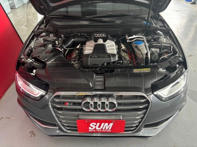 2012 AUDI S4 AVANT 銀耳多 333P 機械增壓 IKEY 摸門 雙區恆溫 車頂架 定速 循跡防滑  第5張相片