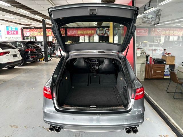 2012 AUDI S4 AVANT 銀耳多 333P 機械增壓 IKEY 摸門 雙區恆溫 車頂架 定速 循跡防滑  第7張相片