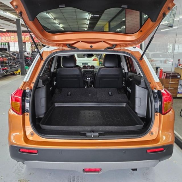 2017 SUZUKI VITARA 1.4日本原裝進口 IKEY 摸門 定速 恆溫 ISOFIX 方向盤快控  第7張相片