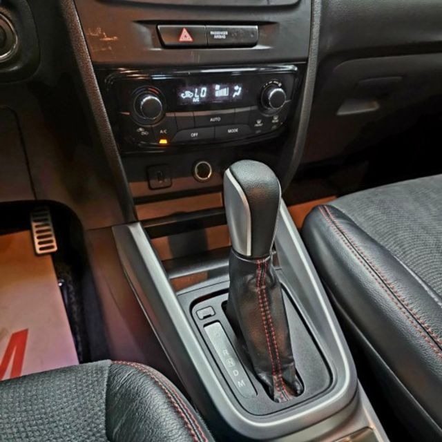 2017 SUZUKI VITARA 1.4日本原裝進口 IKEY 摸門 定速 恆溫 ISOFIX 方向盤快控  第18張相片
