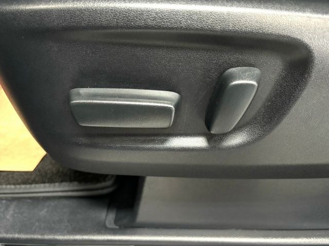 2019 Toyota Alphard Executive Lounge 3.5 7人座 全景天窗 電尾門 電動側滑門  第20張相片