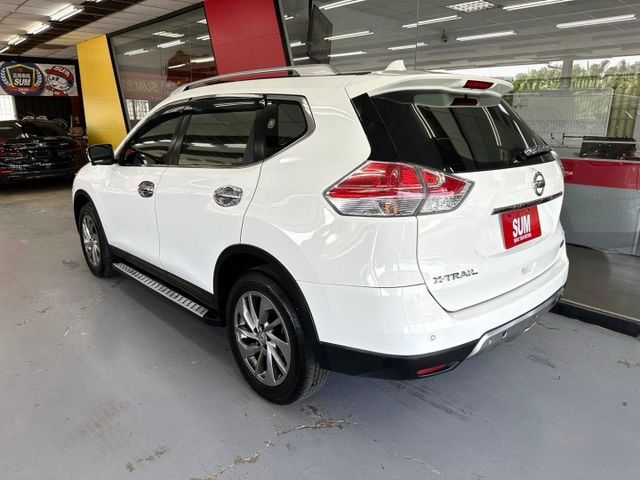 2016 日產 X-TRAIL 2.5頂級4WD 全原廠保養 IKEY 摸門 360 電尾門 後座出風 定速 全景  第2張相片