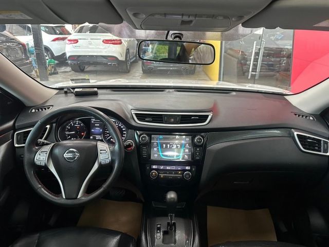 2016 日產 X-TRAIL 2.5頂級4WD 全原廠保養 IKEY 摸門 360 電尾門 後座出風 定速 全景  第6張相片