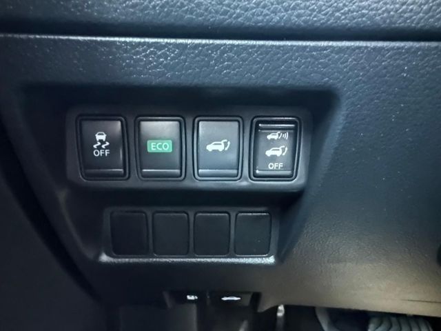 2016 日產 X-TRAIL 2.5頂級4WD 全原廠保養 IKEY 摸門 360 電尾門 後座出風 定速 全景  第17張相片