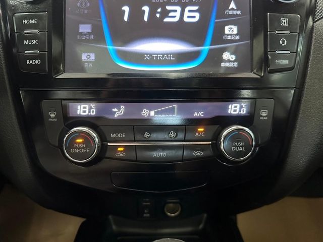2016 日產 X-TRAIL 2.5頂級4WD 全原廠保養 IKEY 摸門 360 電尾門 後座出風 定速 全景  第18張相片
