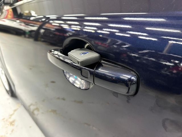 2016 VOLVO V40豪華版 摸門 IKEY 盲點 恆溫 導航 倒車影像 電動座椅含記憶  定速  第11張相片