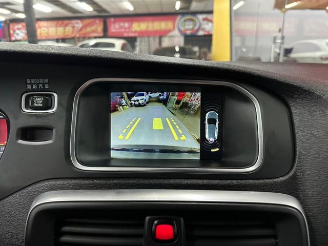2016 VOLVO V40豪華版 摸門 IKEY 盲點 恆溫 導航 倒車影像 電動座椅含記憶  定速  第19張相片