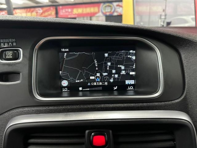 2016 VOLVO V40豪華版 摸門 IKEY 盲點 恆溫 導航 倒車影像 電動座椅含記憶  定速  第20張相片