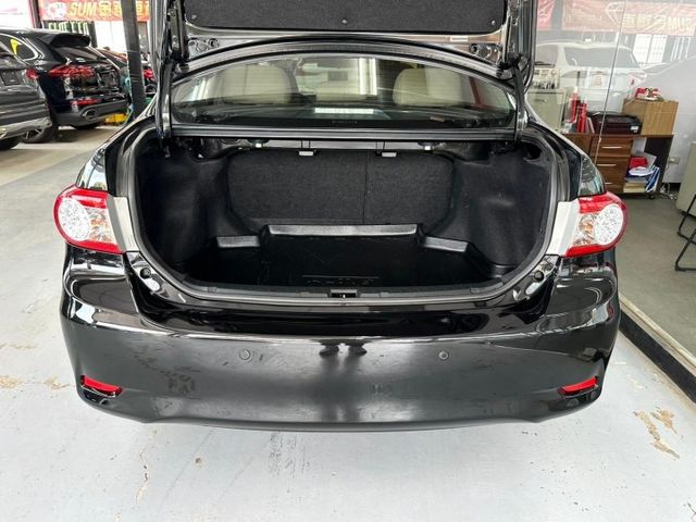 2011 TOYOTA ALTIS E 經典款 電折 定速 恆溫 抬顯 前後雷達 胎壓偵測  第9張相片