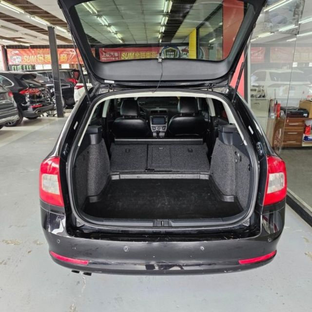 2012 Skoda Octavia Combi 1.8 TSI 安卓機 電折 循跡防滑 ISOFIX  第8張相片