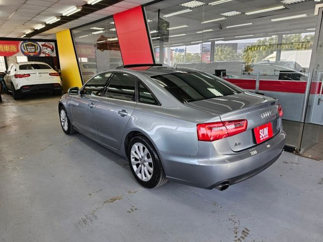 2011 AUDI A6 IKEY 摸門 盲點 電折 天窗 後座出風口 倒車影像  第2張相片