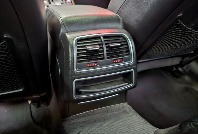 2011 AUDI A6 IKEY 摸門 盲點 電折 天窗 後座出風口 倒車影像  第18張相片