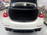 2023 BENZ C43 日規滿配  僅跑1.7萬 選配全景 多光束頭燈 冷熱通風椅 紅黑內裝 抬顯  第9張縮圖