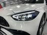 2023 BENZ C43 日規滿配  僅跑1.7萬 選配全景 多光束頭燈 冷熱通風椅 紅黑內裝 抬顯  第11張縮圖