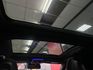 2023 BENZ C43 日規滿配  僅跑1.7萬 選配全景 多光束頭燈 冷熱通風椅 紅黑內裝 抬顯  第18張縮圖