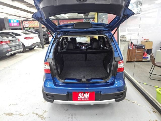 2016 NISSAN LIVINA 頂級 IKEY 摸門 恆溫 電折 安卓機 導航 倒車影像 小車大空間省油省稅金  第8張相片