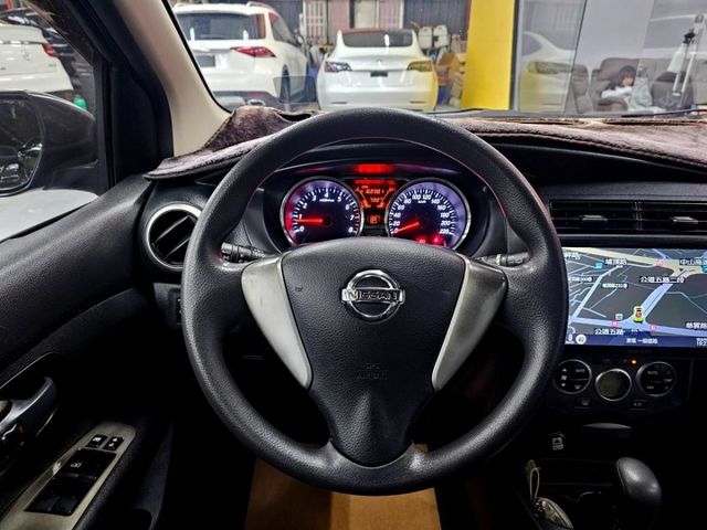 2016 NISSAN LIVINA 頂級 IKEY 摸門 恆溫 電折 安卓機 導航 倒車影像 小車大空間省油省稅金  第10張相片
