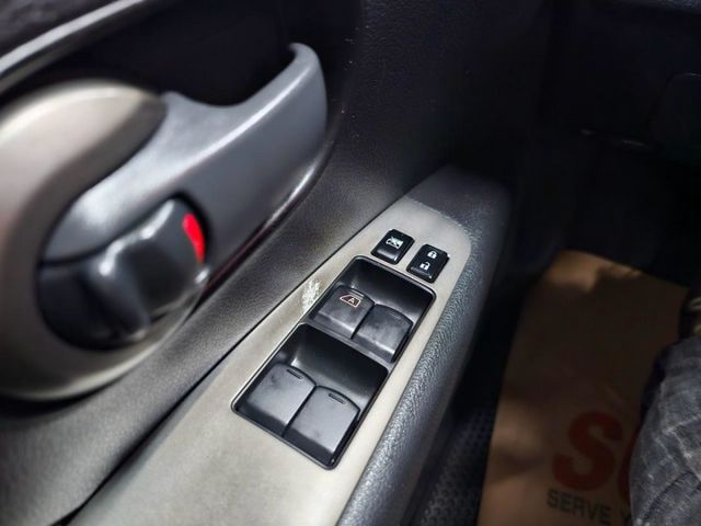 2016 NISSAN LIVINA 頂級 IKEY 摸門 恆溫 電折 安卓機 導航 倒車影像 小車大空間省油省稅金  第12張相片