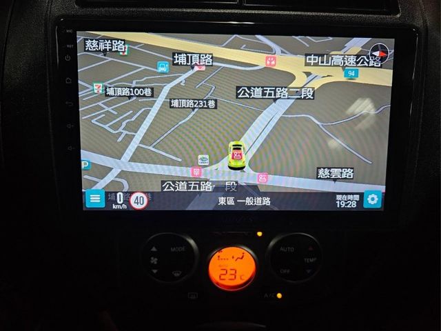 2016 NISSAN LIVINA 頂級 IKEY 摸門 恆溫 電折 安卓機 導航 倒車影像 小車大空間省油省稅金  第16張相片