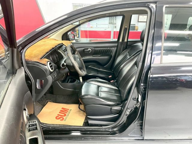 2012 NISSAN LIVINA 5人座 僅跑15萬 大空間 1.6省油省稅金  第10張相片