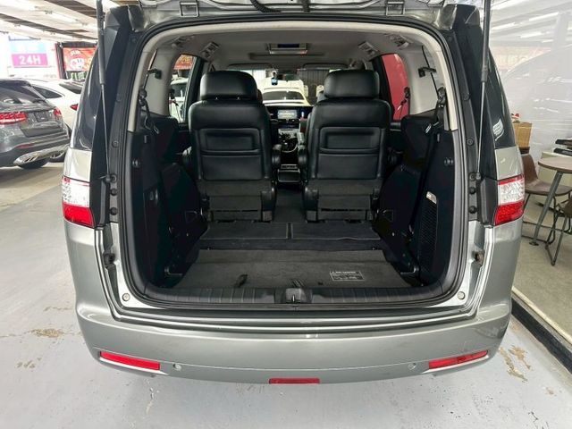 2013 LUXGEN MPV 僅跑6萬 全網最低里程 IKEY 360 雙邊電動門 JBL 天窗 電動座椅  第11張相片