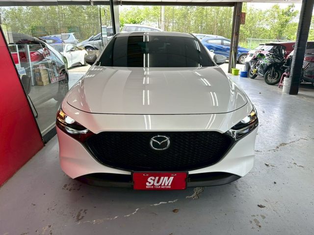 2021 MAZDA3 一手僅跑5萬 原廠保養 摸門 恆溫 盲點 ACC AEB ISOFIX 倒車影像  第3張相片