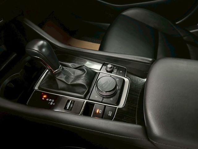 2021 MAZDA3 一手僅跑5萬 原廠保養 摸門 恆溫 盲點 ACC AEB ISOFIX 倒車影像  第16張相片