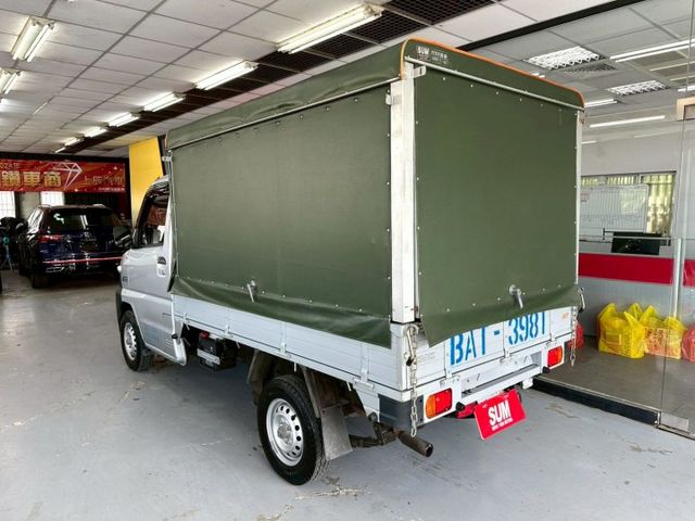 2018 a190 棚式 自排 僅跑2萬 倒車影像 您工作的好幫手  第5張相片