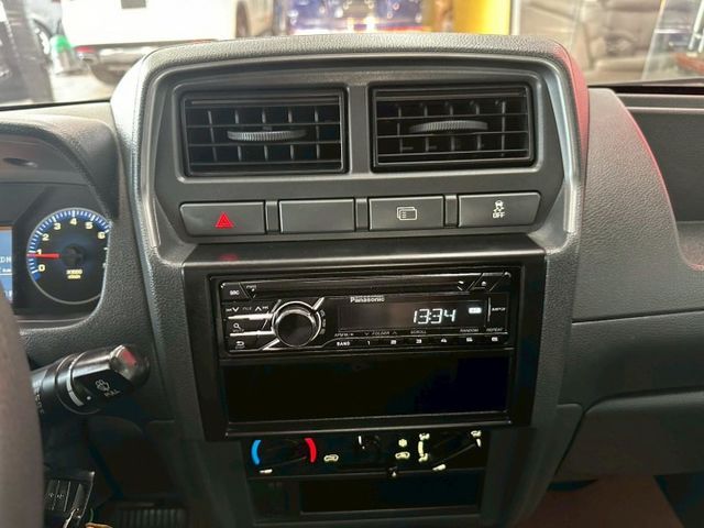 2018 a190 棚式 自排 僅跑2萬 倒車影像 您工作的好幫手  第11張相片