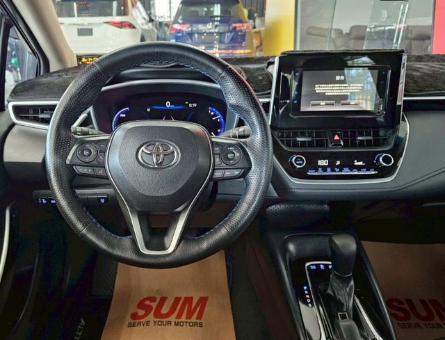 2019 TOYOTA ALTIS 尊爵 IKEY 摸門 恆溫 ACC AEB 盲點 倒車影像 胎壓偵測  第9張相片