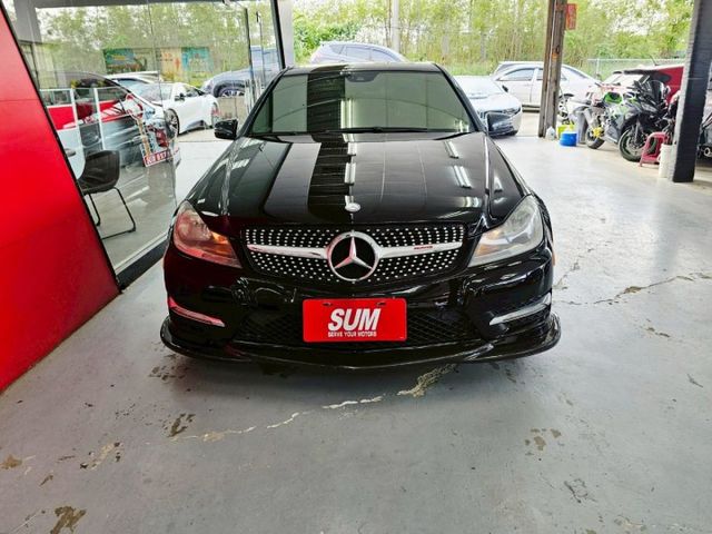 2012 BENZ C250 1.8 IKEY 摸門 H/K L7 安卓機 還在看國產車嗎 給你cp值最高的進口車  第3張相片