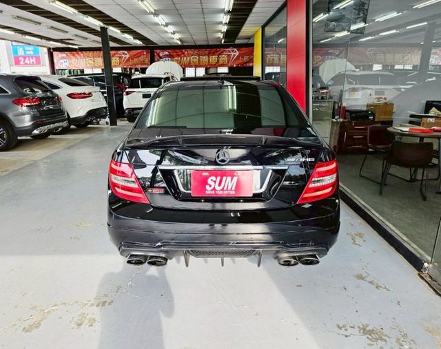 2012 BENZ C250 1.8 IKEY 摸門 H/K L7 安卓機 還在看國產車嗎 給你cp值最高的進口車  第4張相片