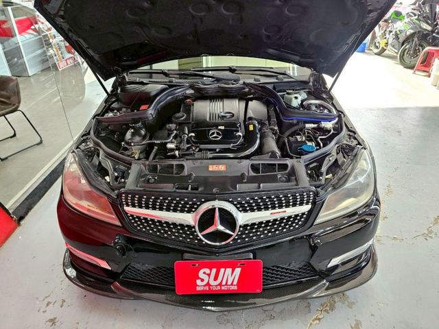 2012 BENZ C250 1.8 IKEY 摸門 H/K L7 安卓機 還在看國產車嗎 給你cp值最高的進口車  第5張相片