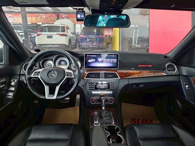 2012 BENZ C250 1.8 IKEY 摸門 H/K L7 安卓機 還在看國產車嗎 給你cp值最高的進口車  第6張相片