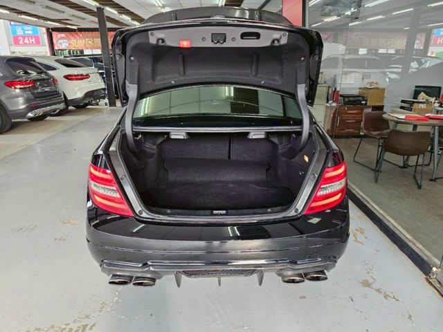 2012 BENZ C250 1.8 IKEY 摸門 H/K L7 安卓機 還在看國產車嗎 給你cp值最高的進口車  第9張相片