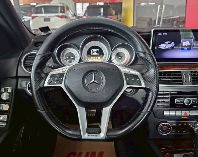 2012 BENZ C250 1.8 IKEY 摸門 H/K L7 安卓機 還在看國產車嗎 給你cp值最高的進口車  第10張相片