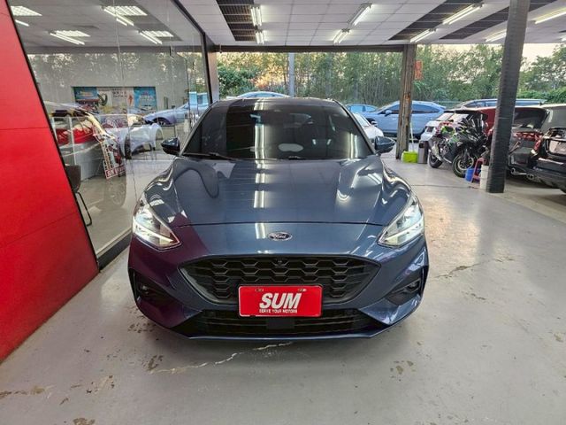 2020 FORD FOCUS ST-LINE 僅跑3萬 IKEY 摸門 B&O HUD ACC  選360環景 電尾門  第3張相片