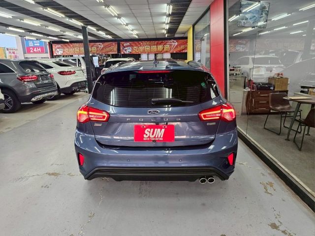 2020 FORD FOCUS ST-LINE 僅跑3萬 IKEY 摸門 B&O HUD ACC  選360環景 電尾門  第4張相片